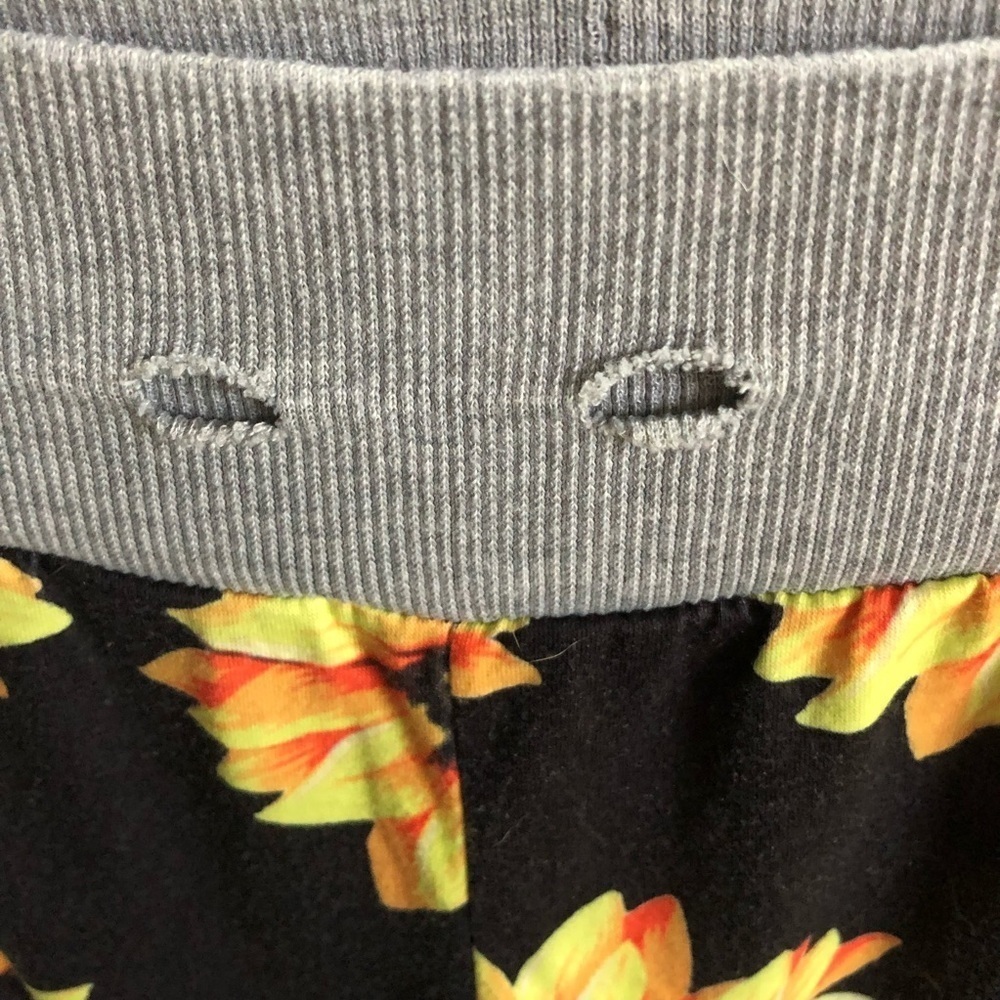 Sunflower sweatpants pajamas pants size medium​​​ - Picture 5 of 8